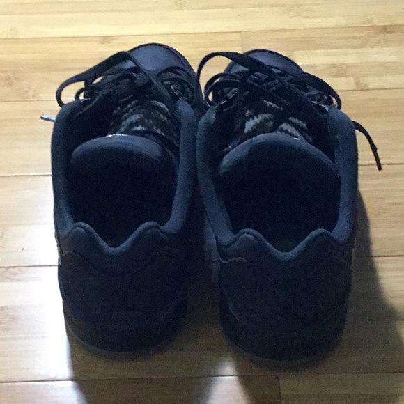 Air Jordan 5 - Picture 3 of 7